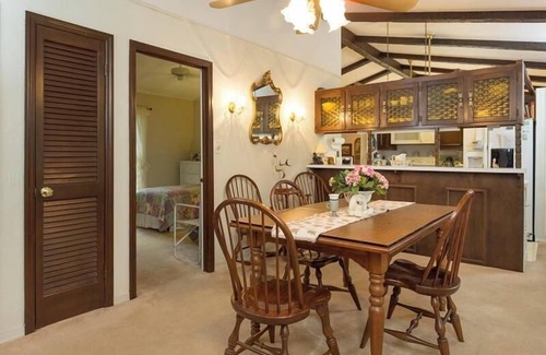 North Shores Casa | Charming North Shores Ranch Home: Pool, Tennis, Private Beach & Trails!