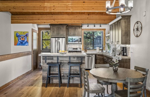 Truckee Casa | Charming Northstar Chalet | Cozy Mountain Escape Near Truckee & Tahoe Adventure