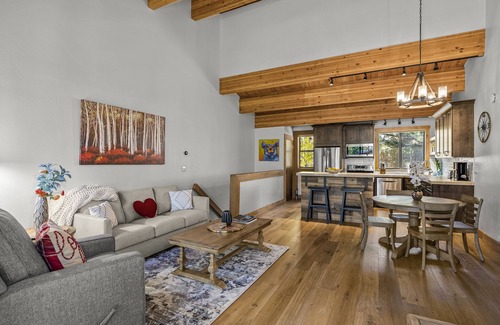 Truckee Casa | Charming Northstar Chalet | Cozy Mountain Escape Near Truckee & Tahoe Adventure