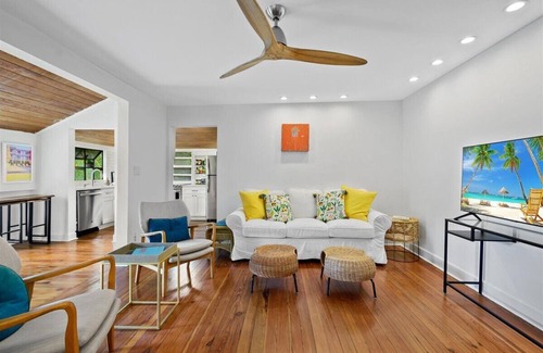 Northwood Shores Cabaña | Charming Northwood Cottage.