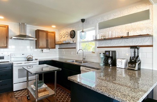 Brigands' Bay Cabaña | Charming OBX soundfront beach box with hot tub, game room, and stunning sunsets!