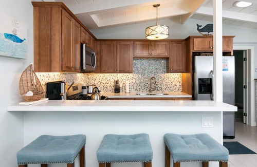 Pierpont Bay Casa | Charming Ocean-Block Beach 1 Bedroom Duplex with Awesome Indoor/Outdoor Living