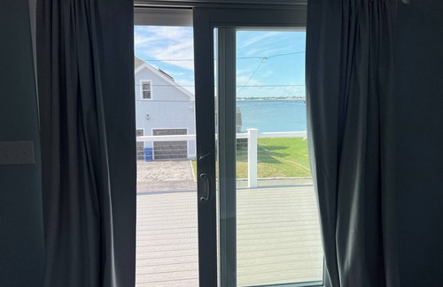 Fairhaven Cabaña | Charming ocean view cottage with AC in Fairhaven - 2 bedrooms available