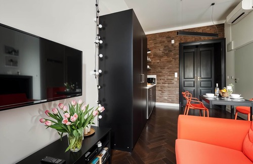 Kleparz Apartamento | Charming Old Town Kraków Retreat: Modern Comfort & Historic Charm.