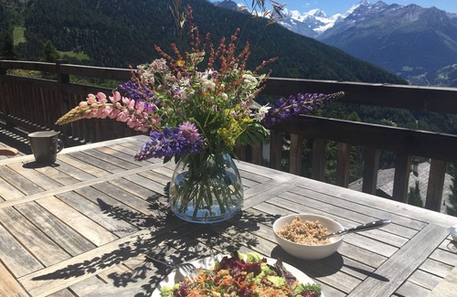 Chandolin Chalet De Esquí | Charming old wooden chalet with sauna and magnificent views, for 10-12 people in Chandolin.Exterior