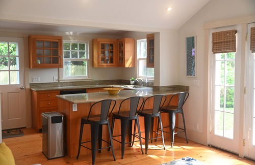 Wainscott Casa | charming one-bedroom bungalow, a perfect escape.