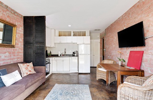 Zilker Casa | Charming One Bedroom Walkable to Zilker & South Lamar; Secluded multi-unit home