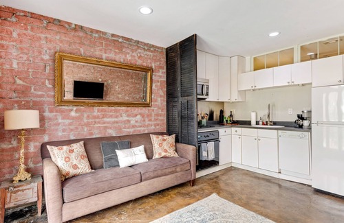 Zilker Casa | Charming One Bedroom Walkable to Zilker & South Lamar; Secluded multi-unit home
