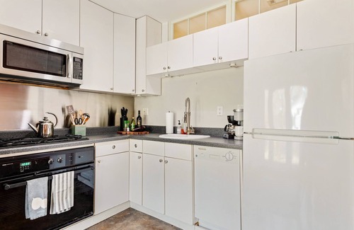 Zilker Casa | Charming One Bedroom Walkable to Zilker & South Lamar; Secluded multi-unit home