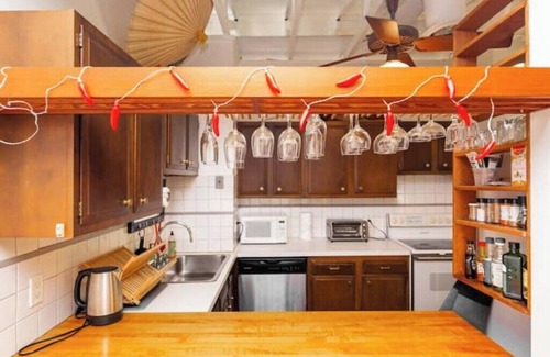Coconut Grove Cabaña | Charming open floor plan cottage in desirable Miami, fast WiFi, walk to all