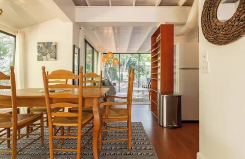 Coconut Grove Cabaña | Charming open floor plan cottage in desirable Miami, fast WiFi, walk to all