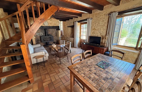 La Chapelle-Aubareil Casa | Charming, peaceful estate with private, heated, covered swimming pool.