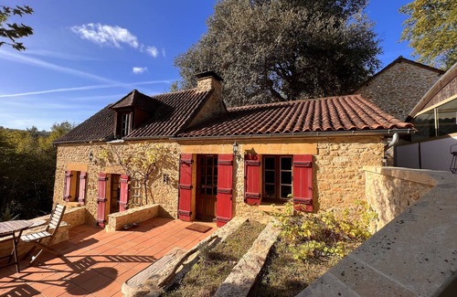La Chapelle-Aubareil Casa | Charming, peaceful estate with private, heated, covered swimming pool.