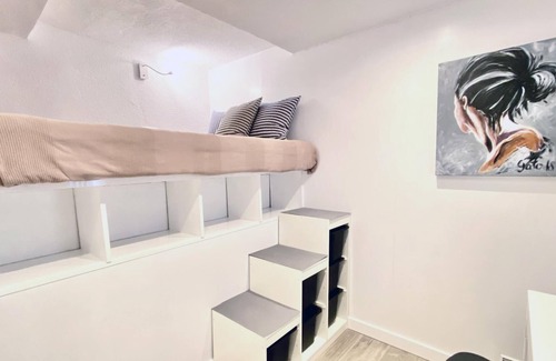 Las Acacias Apartamento | Charming Paseo de los Olmos - Estudio para 3 PAX, Wifi gratis, Parking gratuito