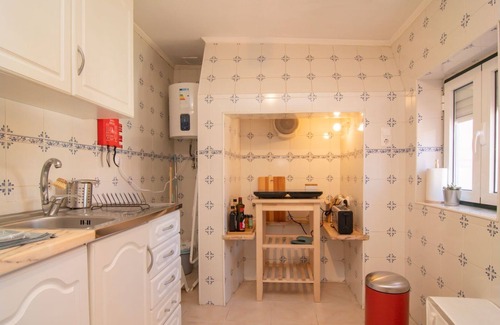 Santa Engracia Apartamento | Charming & Peaceful Family Flat