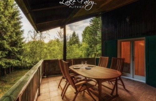 Plitvica Selo Chalet De Esquí | Chalet encantador y tranquilo dentro del parque para hasta 6 personas