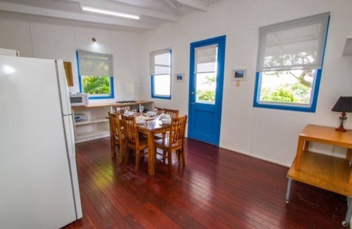 Seventeen Seventy Apartamento | Charming, Pet-Friendly Studio-Style Retreat with Fantastic View in Historic 1770