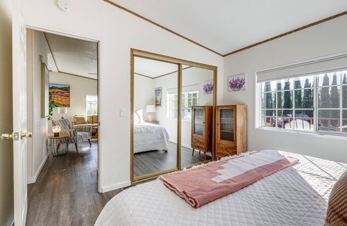 Petaluma Cabaña | Charming Petaluma Cottage w/ Grill Near Wineries