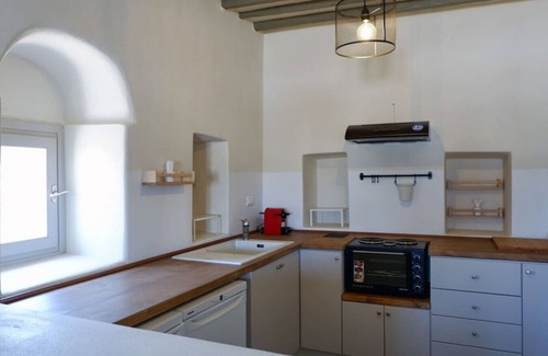 Mykonos Town Villa | Charming Private Greek Heritage Retreat (Tavros)