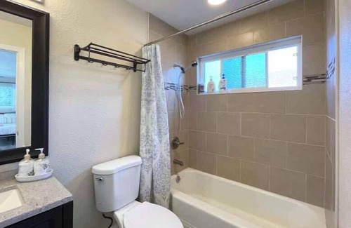 Arden-Arcade Casa | Charming Private Studio near the river