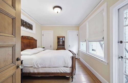 Lower Nob Hill Cabina | Charming Private Room in beautiful San Francisco