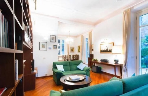 Cernobbio Villa | Encantadora villa privada justo al lado de Villa d'Este, totalmente restaurada