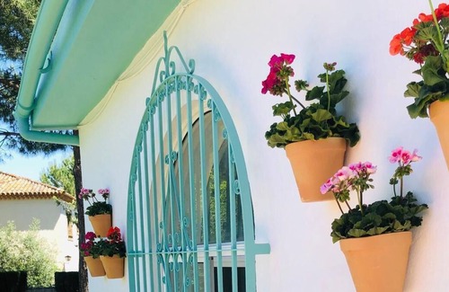 Mairena del Aljarafe Casa | Encantador estudio independiente tranquilo con piscina