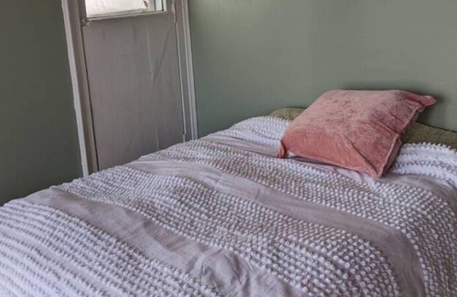 West Eaton Casa | Charming Queen Anne near Colgate University