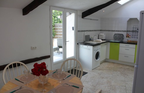 Chateauneuf-du-Faou Cabaña | Charming Rural Cottage just 100m from the Nantes - Brest Canal