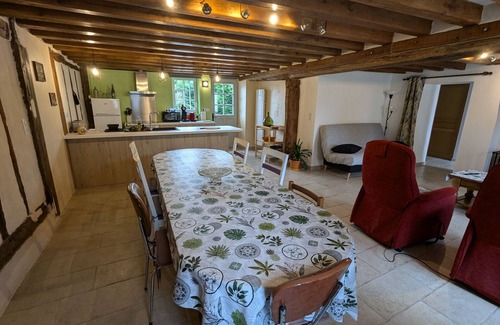 Freville-du-Gatinais Cabaña | Casa rural renovada con jardín cerca de Orléans y París