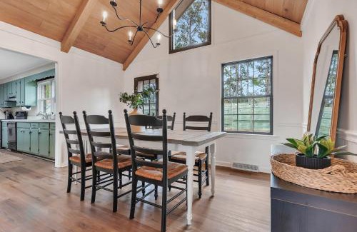 Kings Grant Casa | Charming Ranch in Wilmington