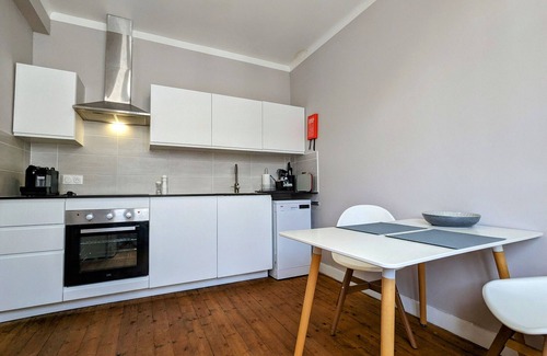 Chatillon-sur-Indre Apartamento | Escapada Encantadora en Casa con Jardín y Cocina Equipada en Châtillon-sur-Indre