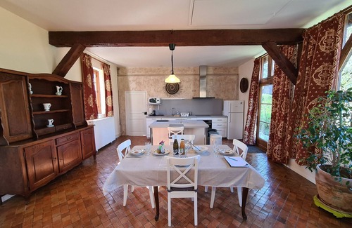 Ligny-le-Ribault Cabaña | Casa rural encantadora reformada, 2 dormitorios, cerca de Orleans