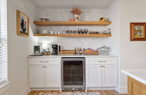 Frisco Casa | Charming renovated 3-bedroom bungalow with WiFi and AC in fabulous Frisco TX