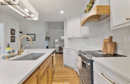Frisco Casa | Charming renovated 3-bedroom bungalow with WiFi and AC in fabulous Frisco TX