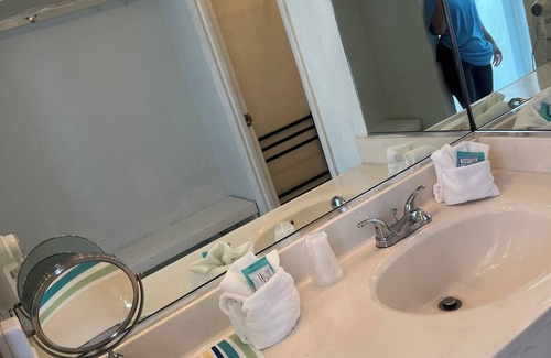 Ocean Dunes Complejo | Charming resort in Daytona Beach, Beautiful Oceanview with King size bed 517