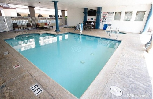 Anaheim Resort Complejo | Charming resort in lovely Anaheim 2 mil from Disneyland w/WiFi, fitness room, AC