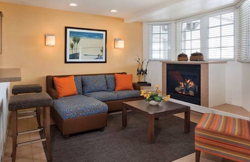 Pismo Beach Complejo | Charming resort in superb Pismo Beach short walk to pier with WiFi, fitness room