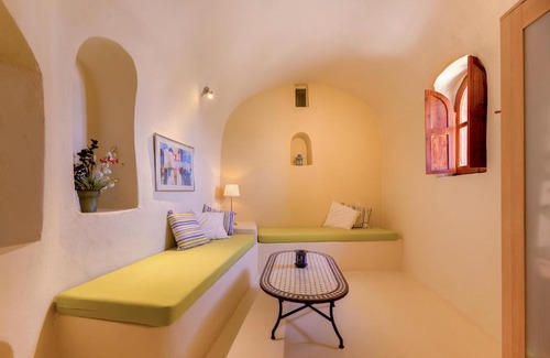 Episkopi Gonias Casa | Charming Restored 300yr-0ld Guest House