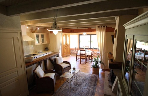 Contres Cabaña | Gîte tout confort à Cheverny : nature, étangs, tennis gratuit, proche châteaux de la Loire