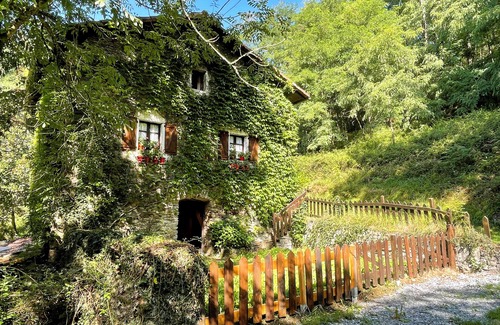 Arantza Casa | Caserío tradicional navarro del 1800 rehabilitado con encanto, en el Baztan