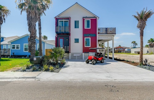 Shibui Sands Casa | Charming Retreat, cocktail pool, walking distance to the beach!