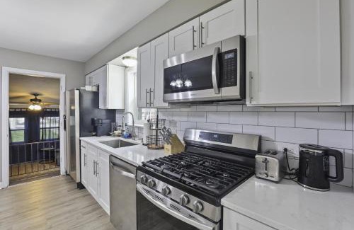 Des Plaines Casa | Charming Retreat in the Heart of Des Plaines residence