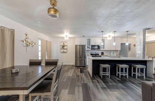 North San Antonio - SAT Casa | Charming Retreat in San Antonio