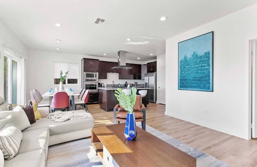 Sylmar Casa | Charming Retreat Nestled in Serene Apple Grove Lane – Perfect for Peace #41877