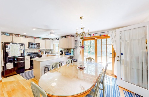 Eastham Casa | Charming retreat near the ocean with W/D, games, & trails