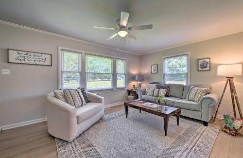 Browns Summit Casa | Charming Retreat on 5 Acres with Deck and Grill!