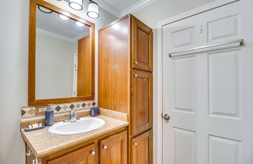 Rileyville Cabaña | Charming Rileyville Cottage on River w/ Fire Pit!