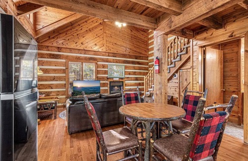 Townsend Cabina | Charming Riverfront Cabin* EV Chrg * Fish * Swim *