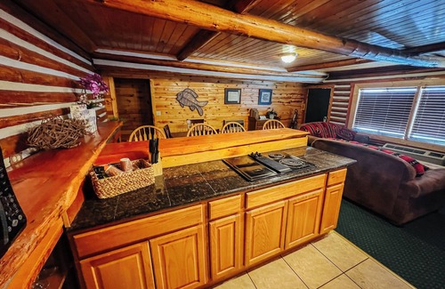 Last Chance Casa | Charming Riverfront Bungalow - Just steps from the River Bank!